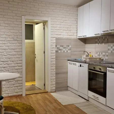 Apartment Near Waterfront