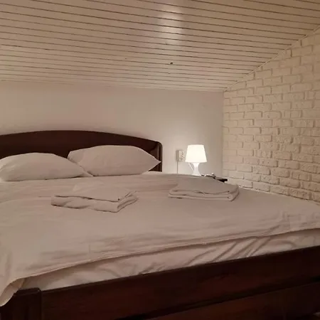 Apartment Near Waterfront